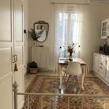Romantic Harbor Apartment Monopoli