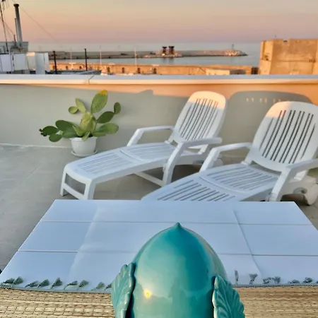 Romantic Harbor Apartment *